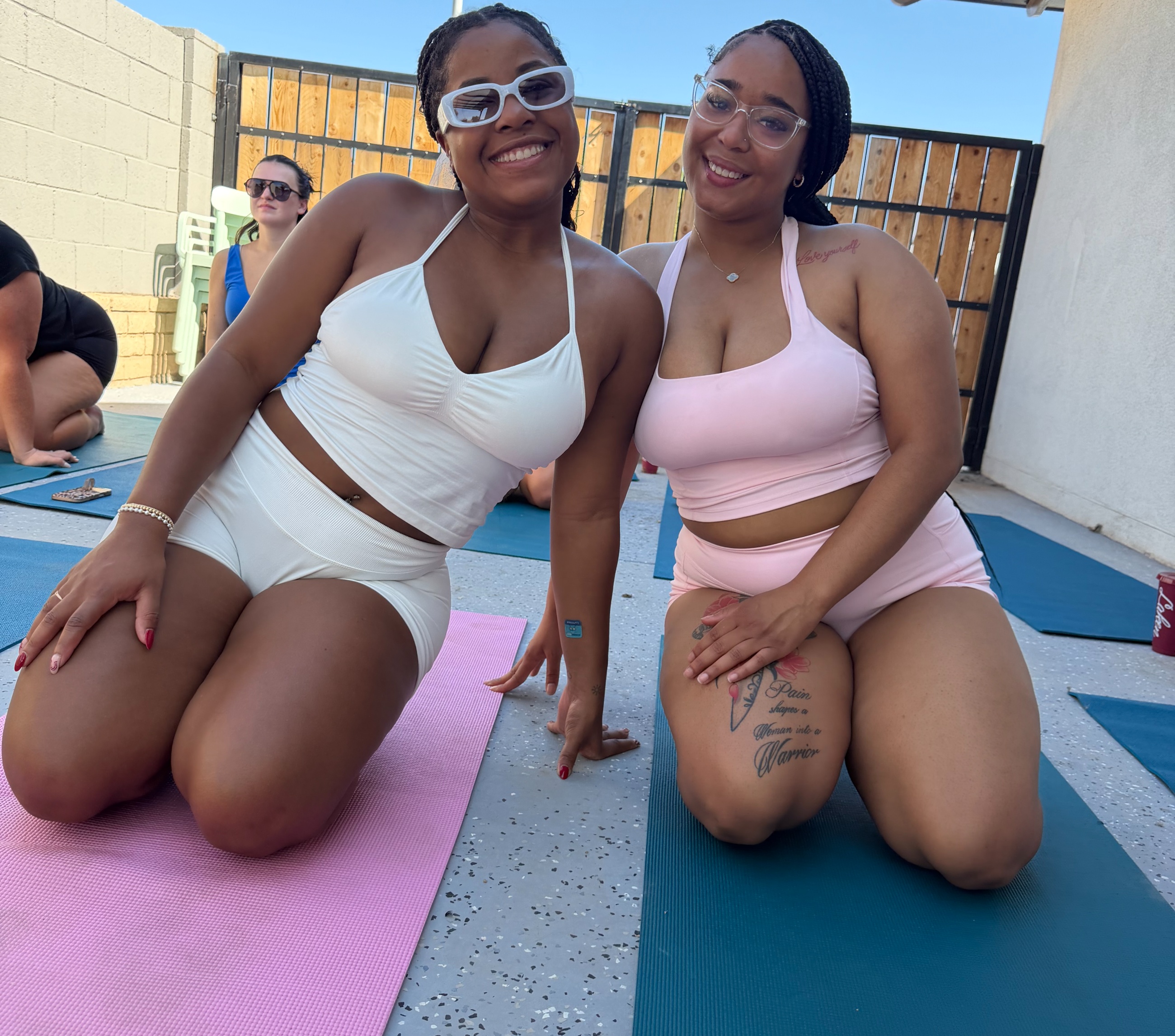 Vinyasa Yoga Flow — moment 1